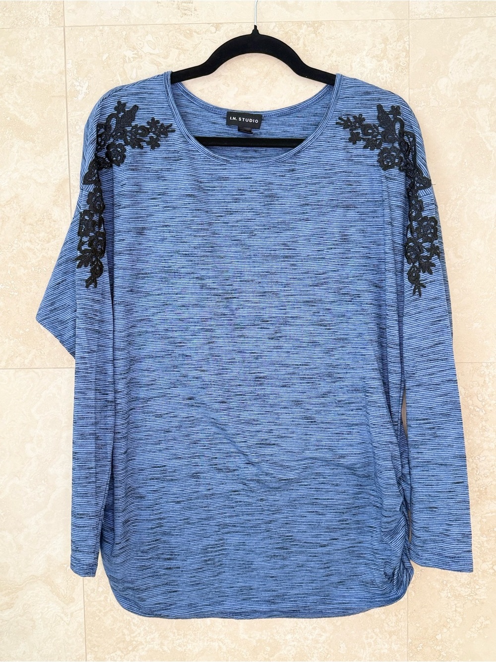 I.N. Studio Blue Heathered Knit Top Black Lace Shoulder Detail XL